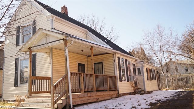 858 May Street, Akron, OH 44311