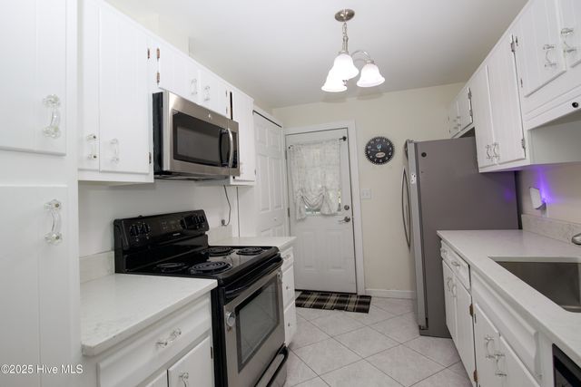 57 Village Green Circle, Southern Pines, NC 28387