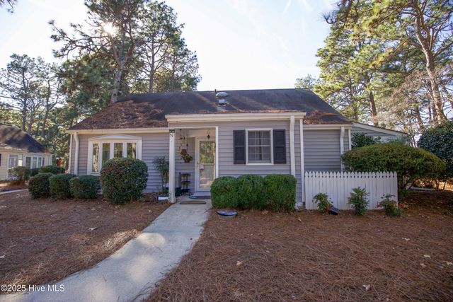 57 Village Green Circle, Southern Pines, NC 28387
