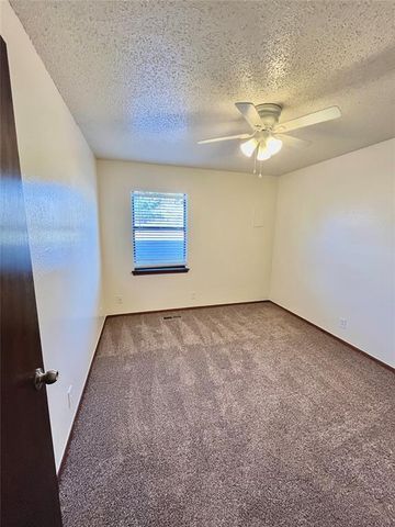 233 Chalmette Drive C, Norman, OK 73071