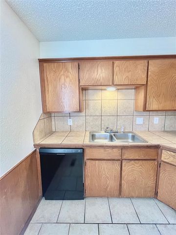 233 Chalmette Drive C, Norman, OK 73071