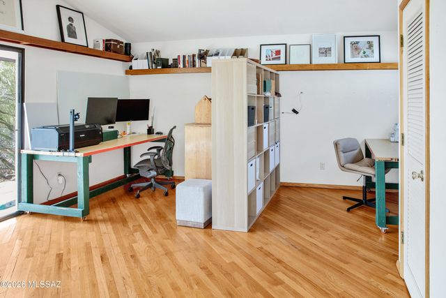 6715 N Camino Padre Isidoro, Tucson, AZ 85718