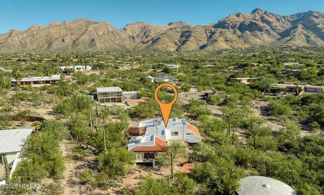 6715 N Camino Padre Isidoro, Tucson, AZ 85718