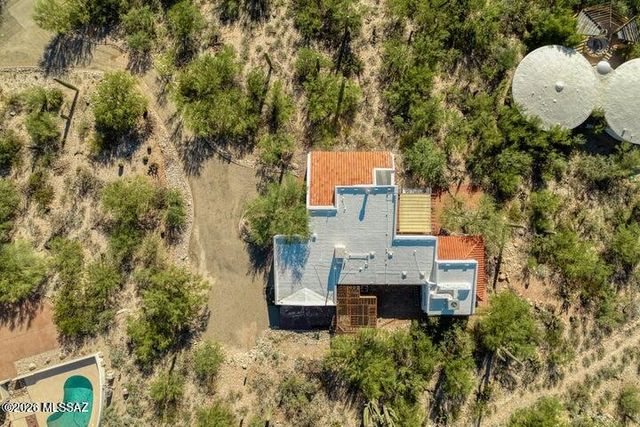 6715 N Camino Padre Isidoro, Tucson, AZ 85718