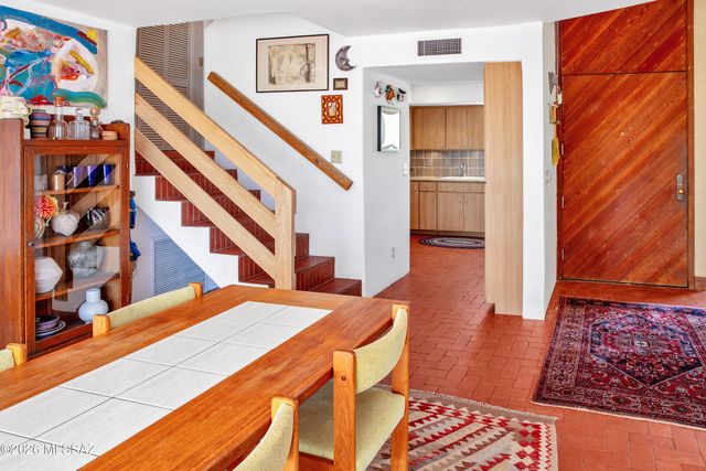 6715 N Camino Padre Isidoro, Tucson, AZ 85718