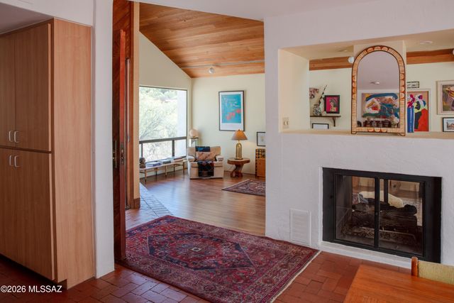 6715 N Camino Padre Isidoro, Tucson, AZ 85718