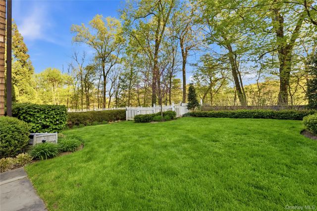 16 Wrights Mill Road, Armonk, NY 10504
