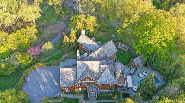 16 Wrights Mill Road, Armonk, NY 10504