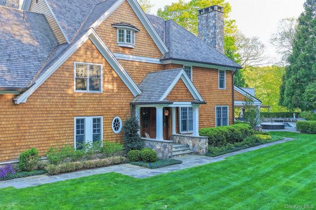 16 Wrights Mill Road, Armonk, NY 10504