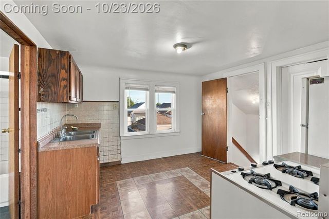 2925 Burnside Street, Detroit, MI 48212