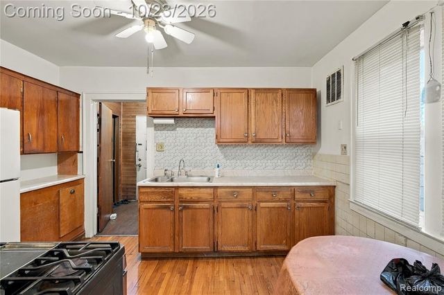 2925 Burnside Street, Detroit, MI 48212