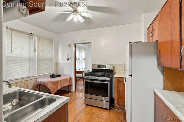 2925 Burnside Street, Detroit, MI 48212