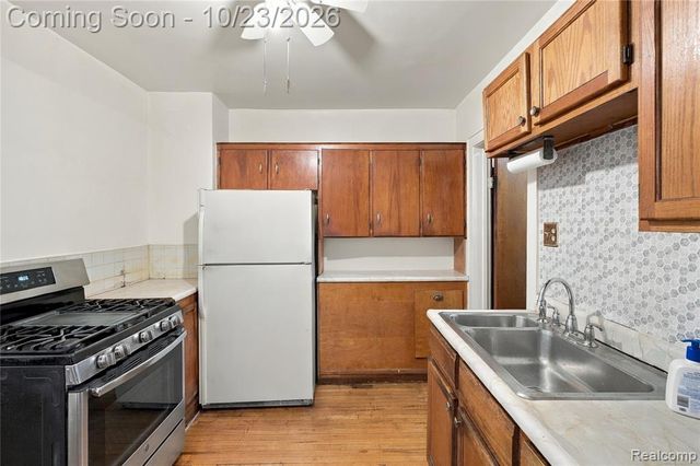 2925 Burnside Street, Detroit, MI 48212