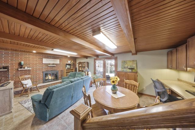 2108 Sleepy Hollow Drive, Evansville, IN 47720