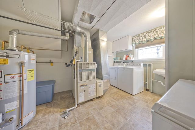 2108 Sleepy Hollow Drive, Evansville, IN 47720