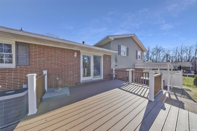 2108 Sleepy Hollow Drive, Evansville, IN 47720