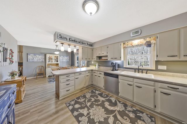 2108 Sleepy Hollow Drive, Evansville, IN 47720