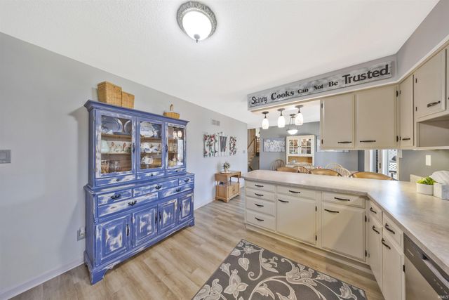 2108 Sleepy Hollow Drive, Evansville, IN 47720