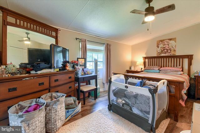 320 CARAVAN CT, Middletown, PA 17057