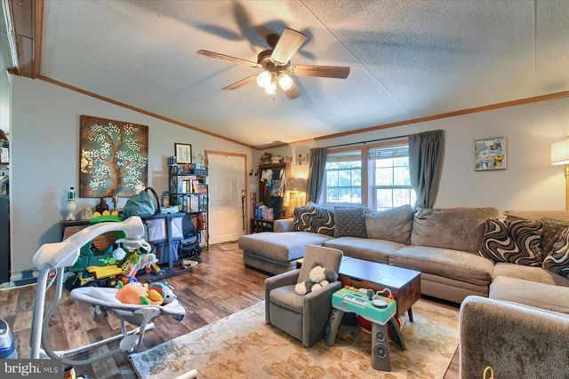 320 CARAVAN CT, Middletown, PA 17057