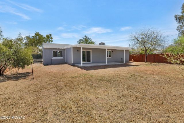 2217 E Silver Street, Tucson, AZ 85719