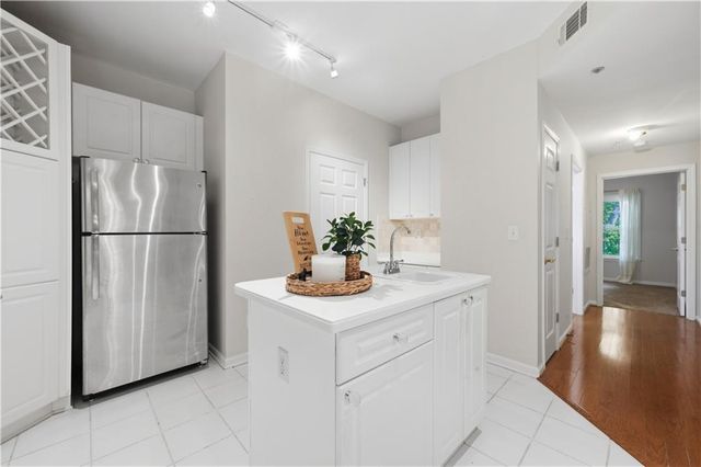 424 Lindbergh Drive NE 208, Atlanta, GA 30305