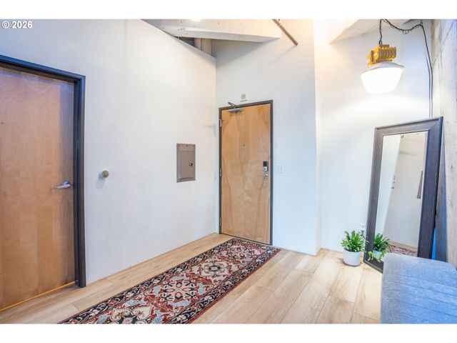 1420 Nw LOVEJOY St 417, Portland, OR 97209