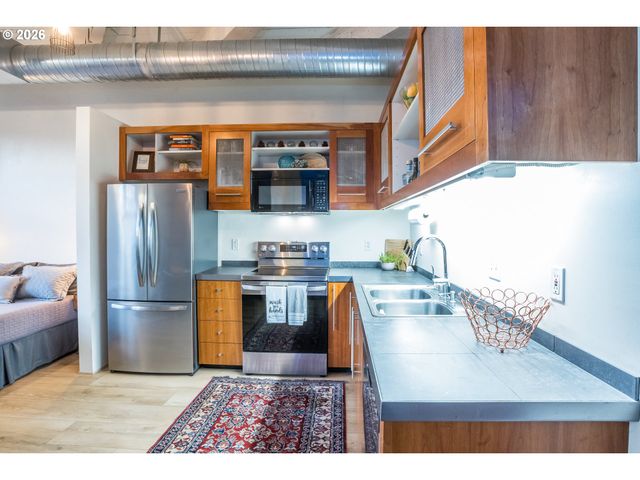 1420 Nw LOVEJOY St 417, Portland, OR 97209