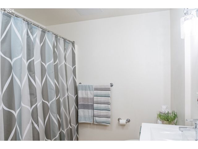 1420 Nw LOVEJOY St 417, Portland, OR 97209