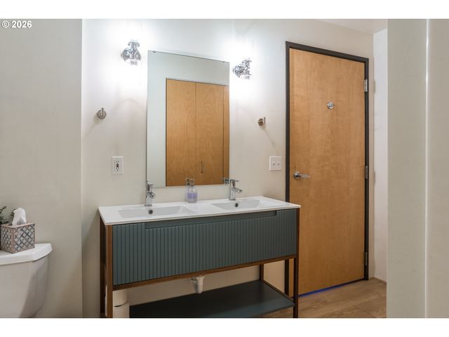 1420 Nw LOVEJOY St 417, Portland, OR 97209