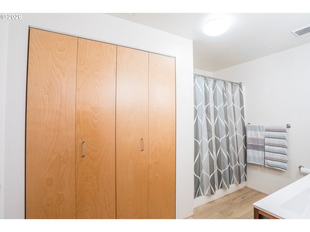 1420 Nw LOVEJOY St 417, Portland, OR 97209