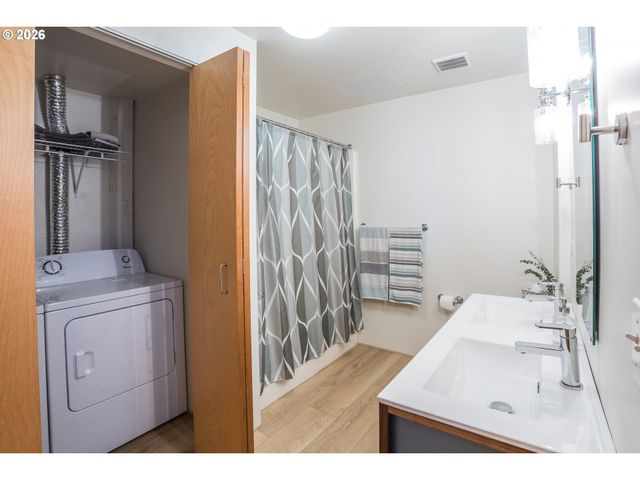 1420 Nw LOVEJOY St 417, Portland, OR 97209