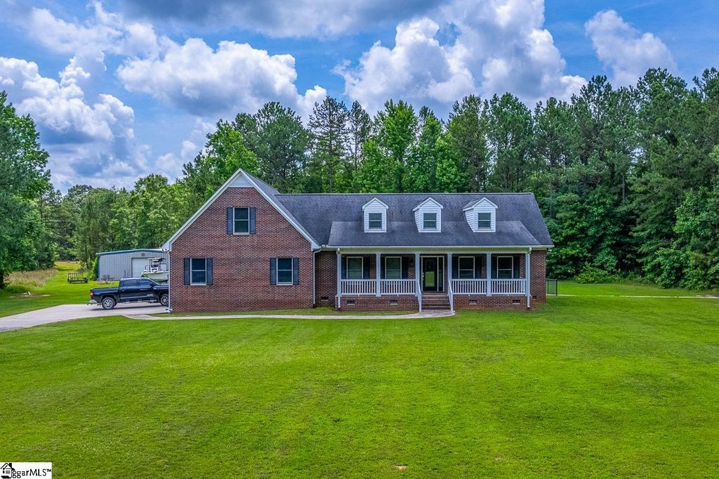 228 Varner Road, Woodruff, SC 29388