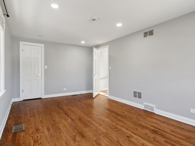 4208 Oak Street, Bellwood, IL 60104