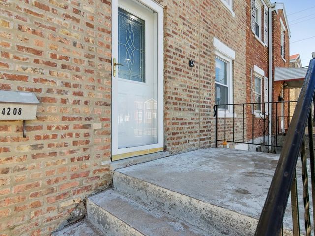 4208 Oak Street, Bellwood, IL 60104