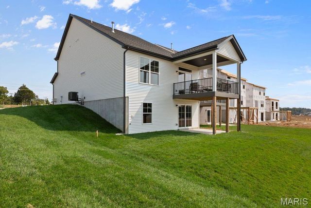 729 Barnwood Hill Drive, O'fallon, MO 63385