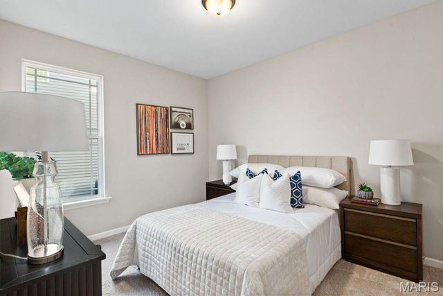 729 Barnwood Hill Drive, O'fallon, MO 63385