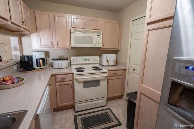 23010 Fairlane Boulevard, Woodhaven, MI 48183