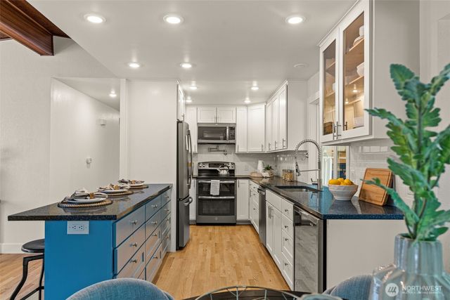 17224 61st Place W, Lynnwood, WA 98037