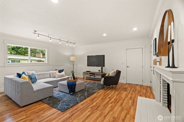 17224 61st Place W, Lynnwood, WA 98037