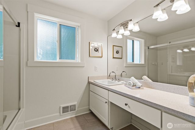 17224 61st Place W, Lynnwood, WA 98037