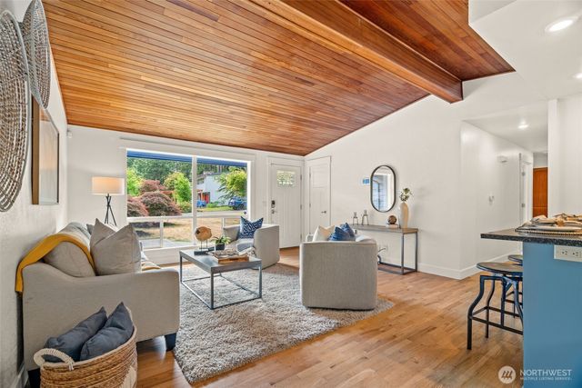 17224 61st Place W, Lynnwood, WA 98037