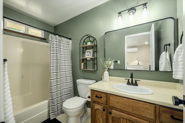 5507 Daisy Dr, Pollock Pines, CA 95726