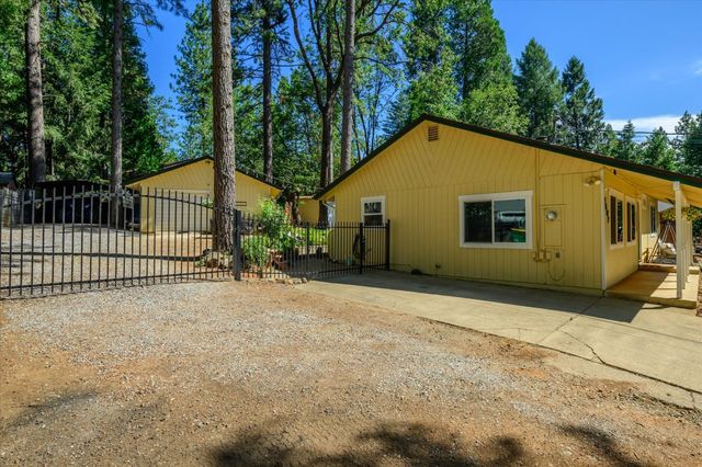 5507 Daisy Dr, Pollock Pines, CA 95726