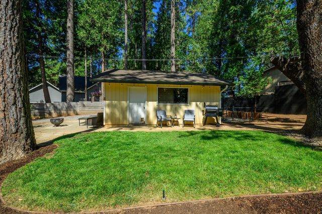 5507 Daisy Dr, Pollock Pines, CA 95726