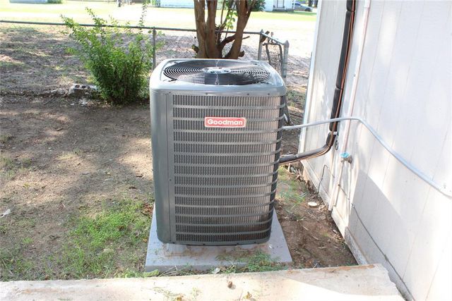 1206 Mitacek Avenue, Prague, OK 74864