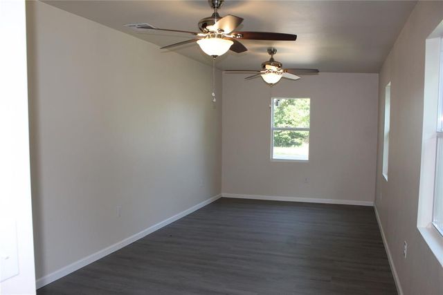 1206 Mitacek Avenue, Prague, OK 74864