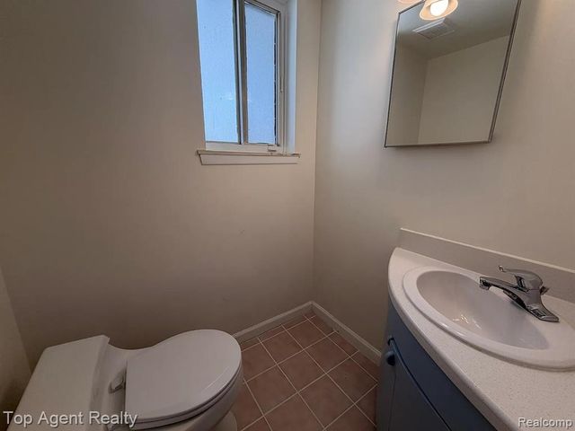 40903 Flagstaff Drive, Sterling Heights, MI 48313