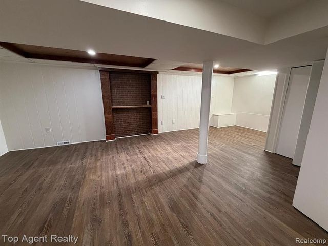 40903 Flagstaff Drive, Sterling Heights, MI 48313