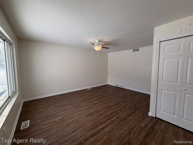 40903 Flagstaff Drive, Sterling Heights, MI 48313